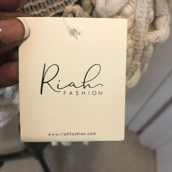 NWT Riah Fashion pullover poncho with fringe - Picture 11 of 11